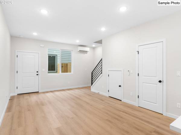 8616 SW 21st AVE #9, Portland, OR 97213