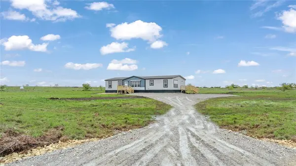296 County Road 3215, Clifton, TX 76634