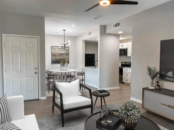 Dallas, TX 75231,8601 Park Lane #523