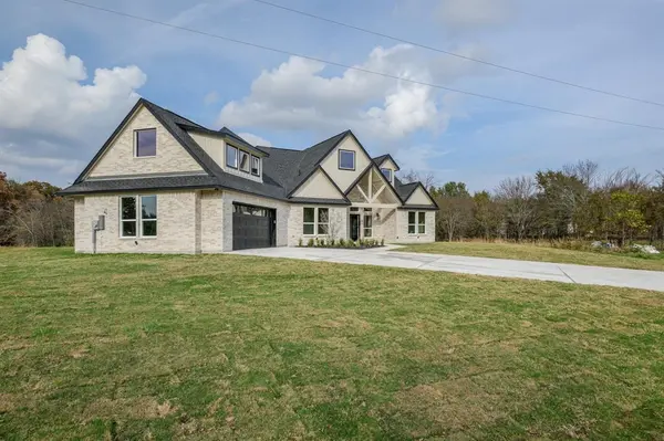 Terrell, TX 75160,1838 County Road 2320