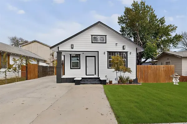 Fort Worth, TX 76105,3423 Avenue N