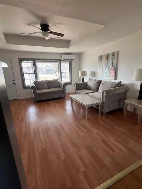 Whitesboro, TX 76273,718 N Union Street