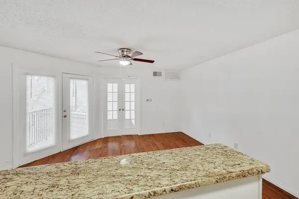 Dallas, TX 75243,9823 Walnut Street #304