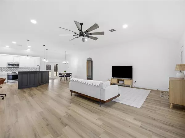 Decatur, TX 76234,1161 County Road 2175