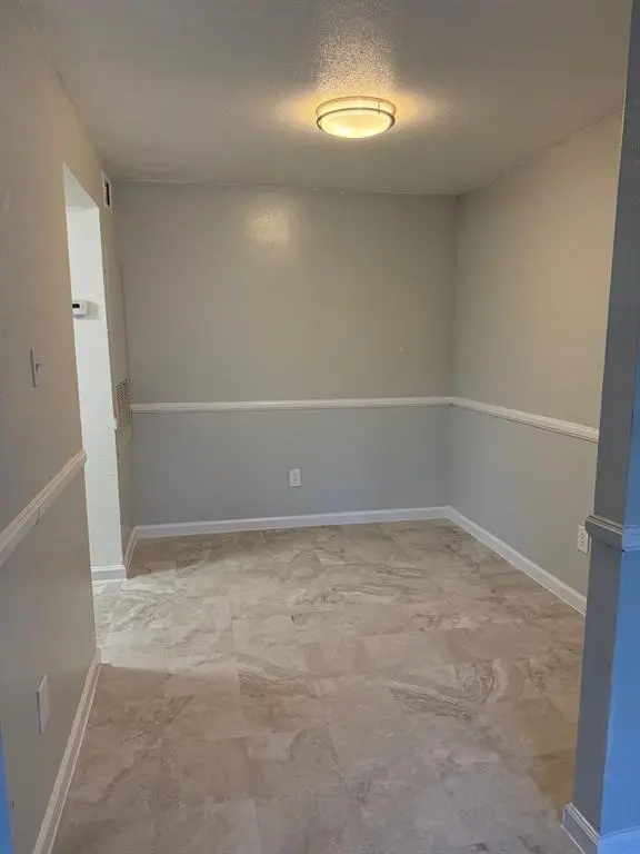 Dallas, TX 75237,3150 Cliff Creek Crossing Drive