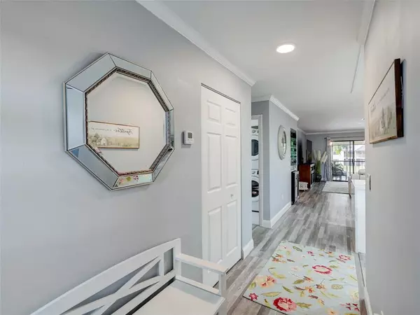 Boca Raton, FL 33428,9261 Vista Del Lago #19F