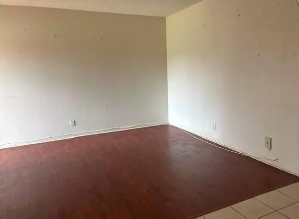 Hollywood, FL 33021,5300 Washington St #C213