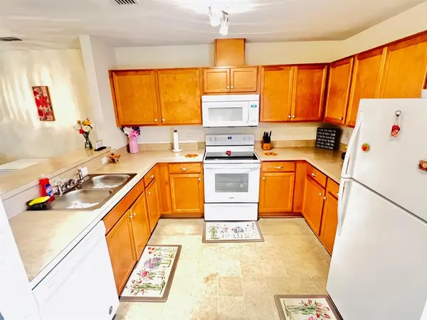 Atlantic Beach, FL 32233,110 Sandy Beach Ln