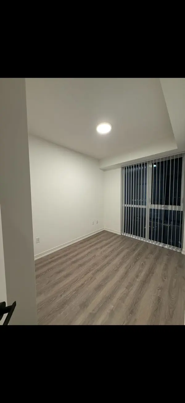 Vaughan, ON L4K 5Z7,8 Interchange WAY #3912