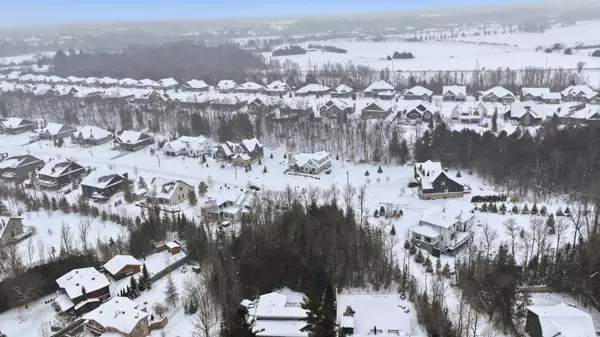 Blue Mountains, ON N0H 2P0,152 Timber LN