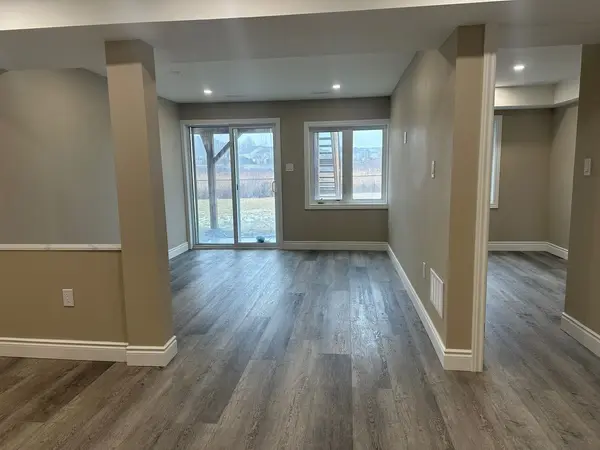 Brantford, ON N3T 0S2,65 Anderson RD #Lower