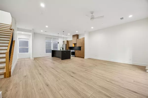 Dallas, TX 75219,2206 Arroyo Avenue #204