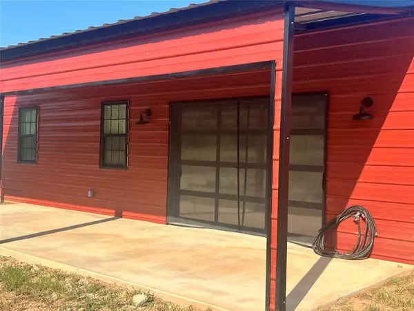 149 Comanche Hills, Comanche, TX 76442