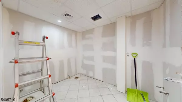 Maplewood Twp., NJ 07040,1844 Springfield Ave