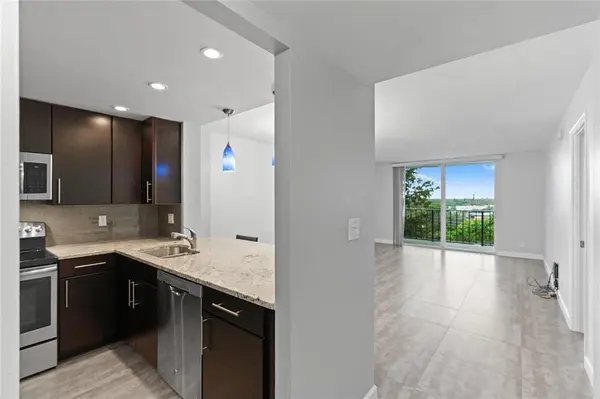 Fort Lauderdale, FL 33311,1800 N Andrews Ave #7J