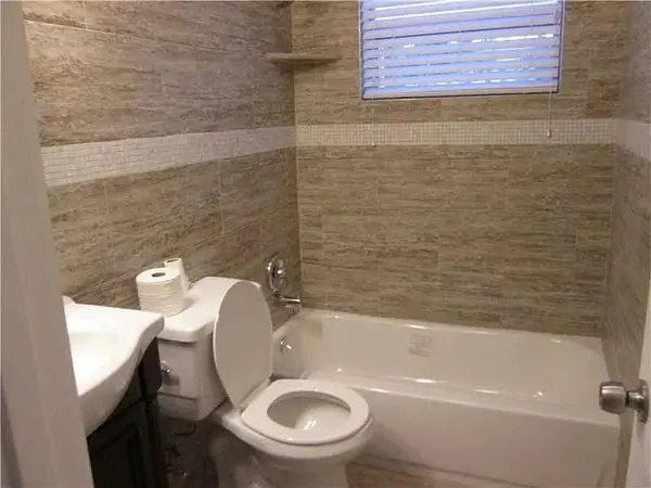 Hollywood, FL 33024,7010 Harding St