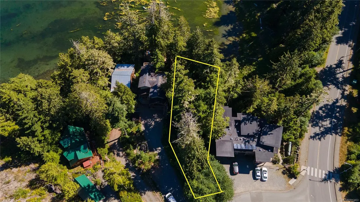 215 Boardwalk Blvd, Ucluelet, BC V0R 3A0