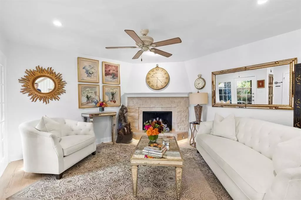 Dallas, TX 75206,5200 Martel Avenue #32B