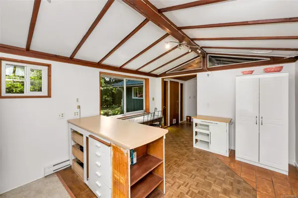 3840 Telegraph Rd, Cobble Hill, BC V0R 1L4