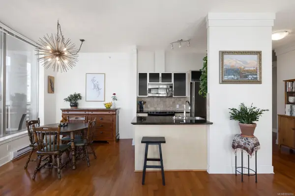 845 Yates St #1008, Victoria, BC V8W 4A3