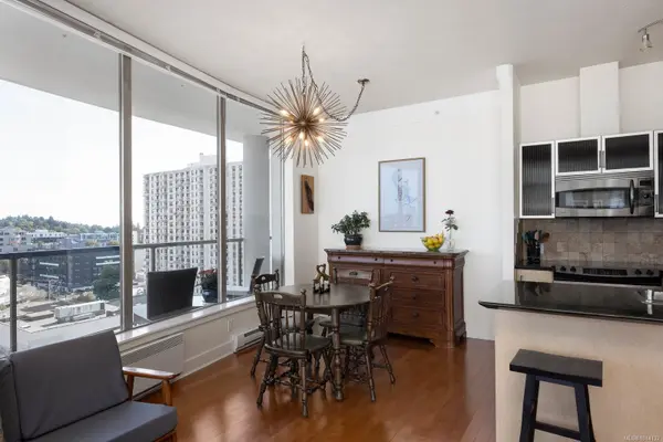 845 Yates St #1008, Victoria, BC V8W 4A3