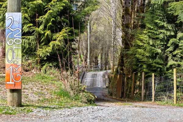 2601 Grafton Ave, Coombs, BC V9K 1Y1