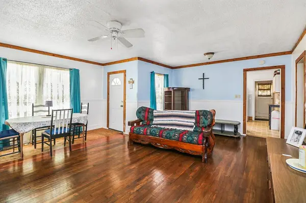 605 W Walnut Street, Coleman, TX 76834