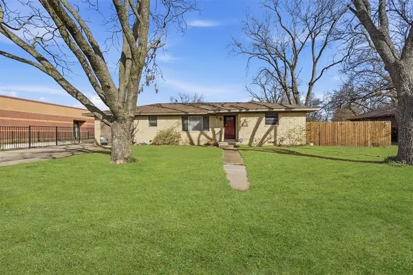 Collinsville, TX 76233,515 Pecan Street