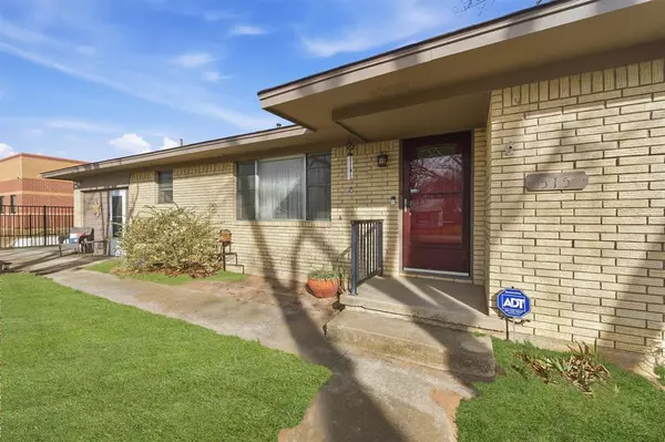 Collinsville, TX 76233,515 Pecan Street