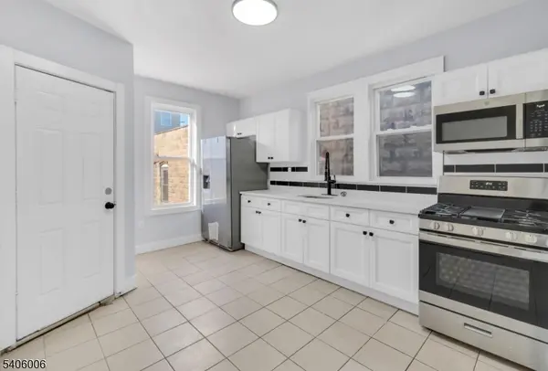 Elizabeth City, NJ 07206,658 Magnolia Ave