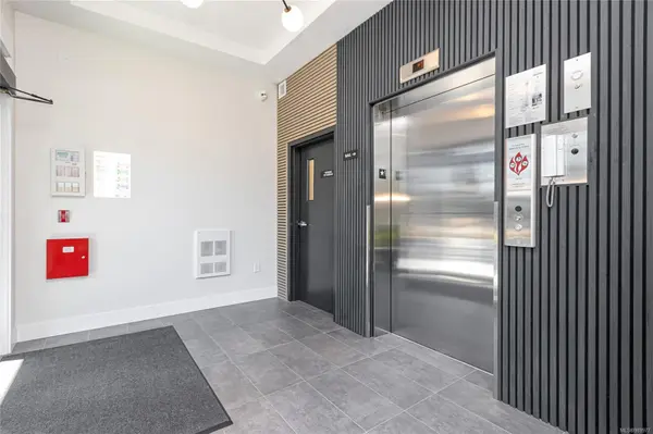 924 Jenkins Ave #406, Langford, BC V9B 2N7