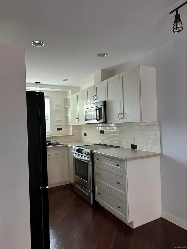 170 Centennial Dr #112, Courtenay, BC V9N 9V7