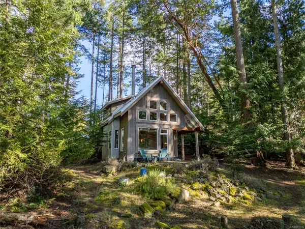 1617 Schooner Way, Pender Island, BC V0N 2M2