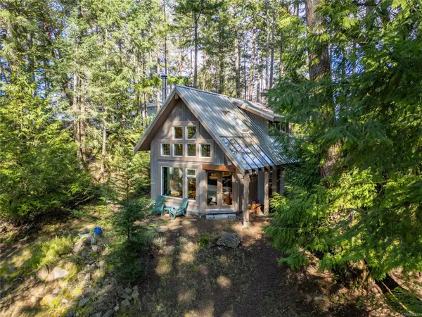 1617 Schooner Way, Pender Island, BC V0N 2M2