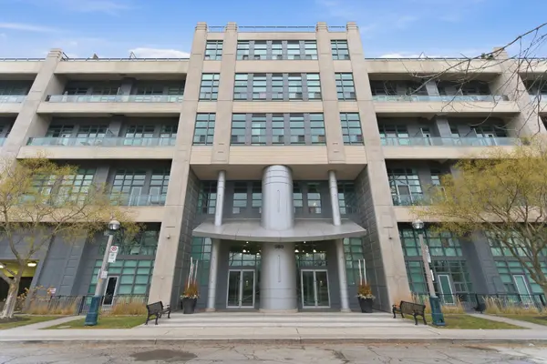 380 Macpherson AVE #101, Toronto C02, ON M4V 3E3