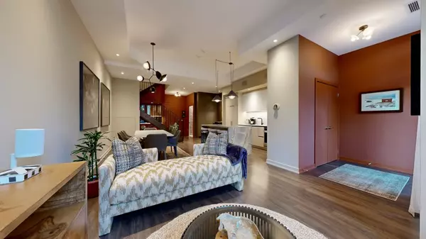 Toronto E01, ON M4M 0E4,150 Logan AVE W #105