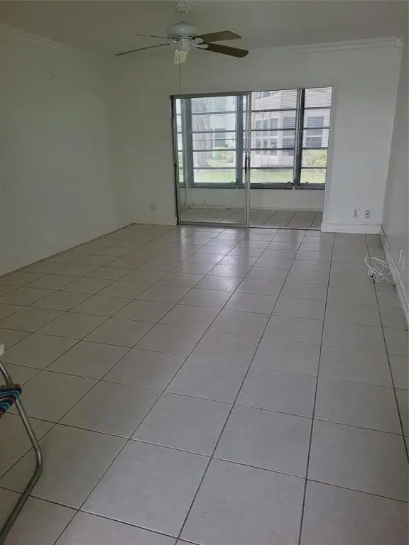 Lauderdale Lakes, FL 33319,4805 NW 35th St #L-416