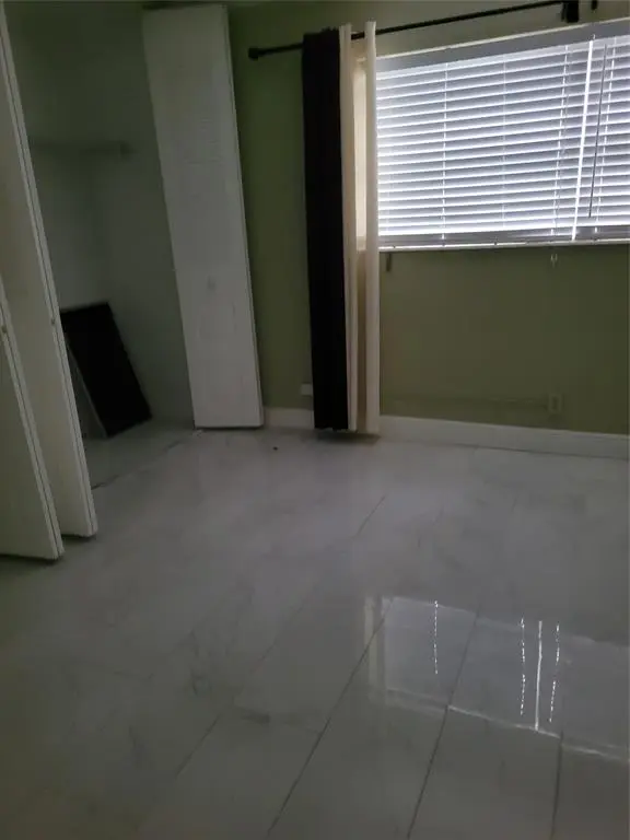 Lauderdale Lakes, FL 33319,4805 NW 35th St #L-416