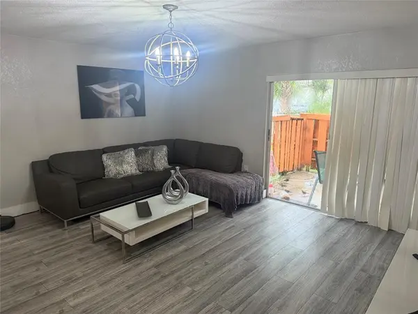 Miami Lakes, FL 33014,7208 Fairway Dr #I9