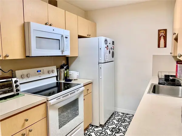 Miami Lakes, FL 33014,7231 Miami Lakes Dr #C5