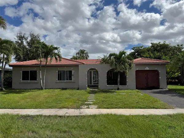 8212 NW 74th Ter, Tamarac, FL 33321