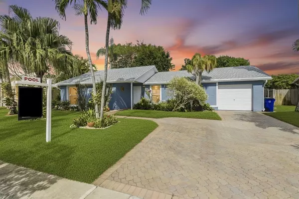 5551 SW 8th St, Margate, FL 33068