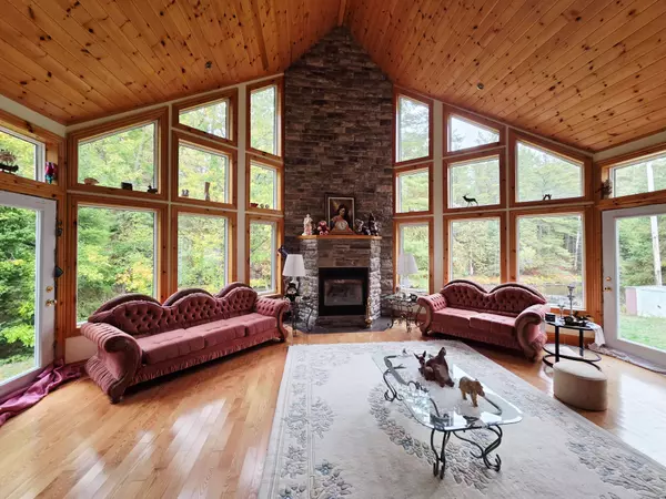 North Kawartha, ON K0L 1A0,8847 Highway 28 N/A