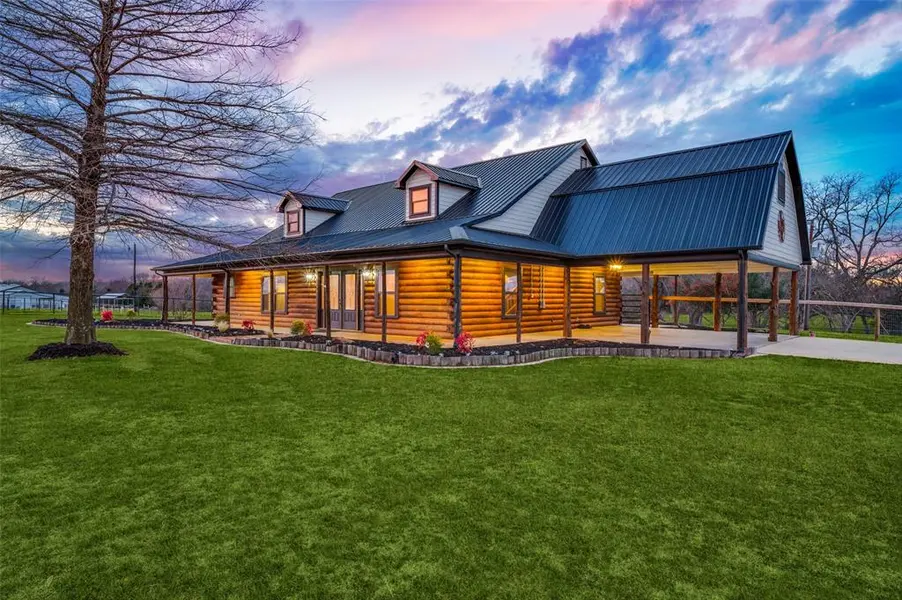 1353 Spring Creek Road, Collinsville, TX 76233