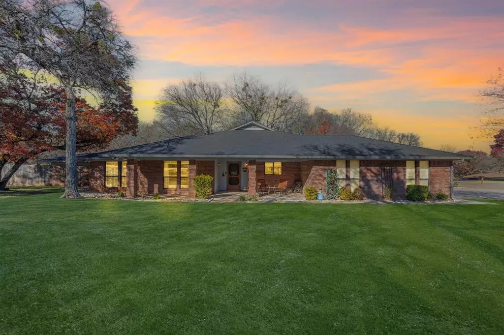 Weatherford, TX 76087,523 Canyon Trail Road