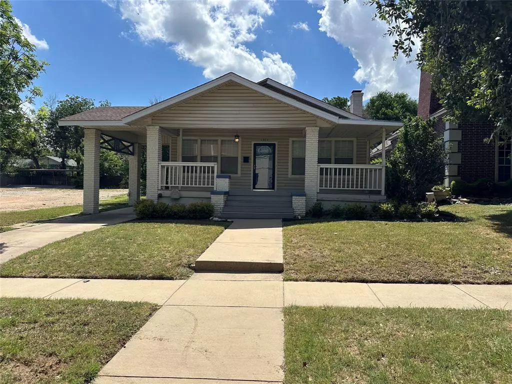 Fort Worth, TX 76107,1304 Dorothy Lane