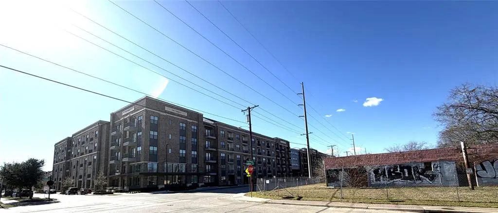 Dallas, TX 75212,1001 Singleton Boulevard