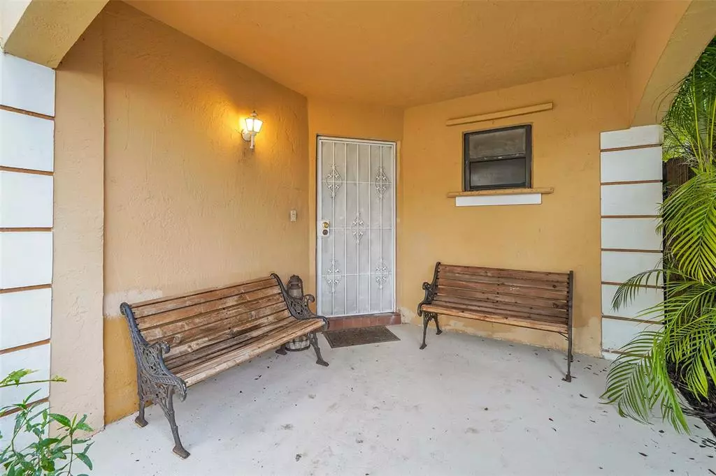 Davie, FL 33331,14980 Durham Ln