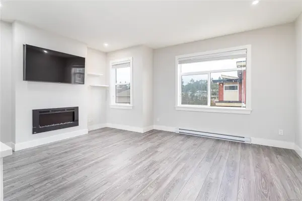 629 Selwyn Close, Langford, BC V9B 6M1