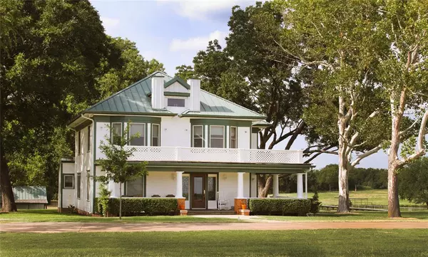 2749 Fm 983, Red Oak, TX 75154